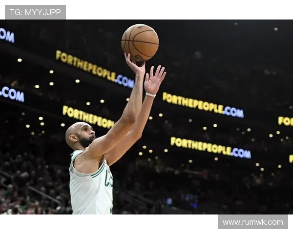 海斯替补出战24分钟高效6投3中贡献6分2篮板1助攻展现板凳价值